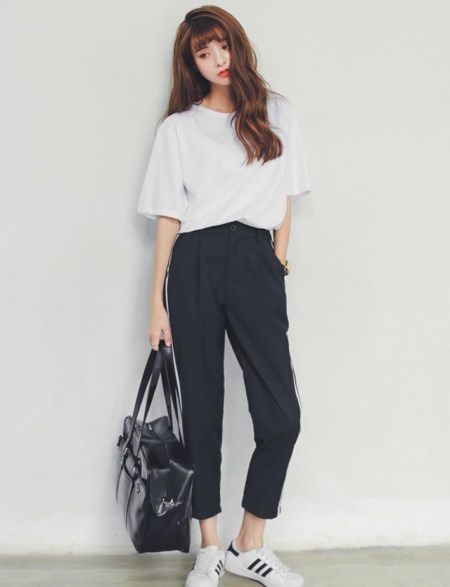 運動鞋　嬌小女孩